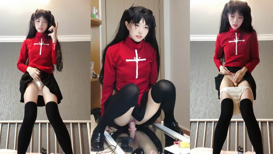 花高价购买大学生校花cos，在镜子前用道具自慰